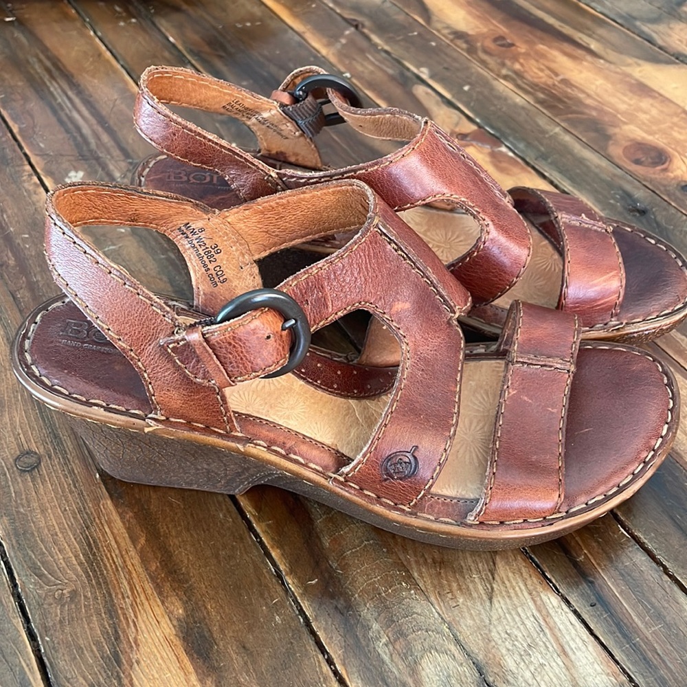 Born leather sandals